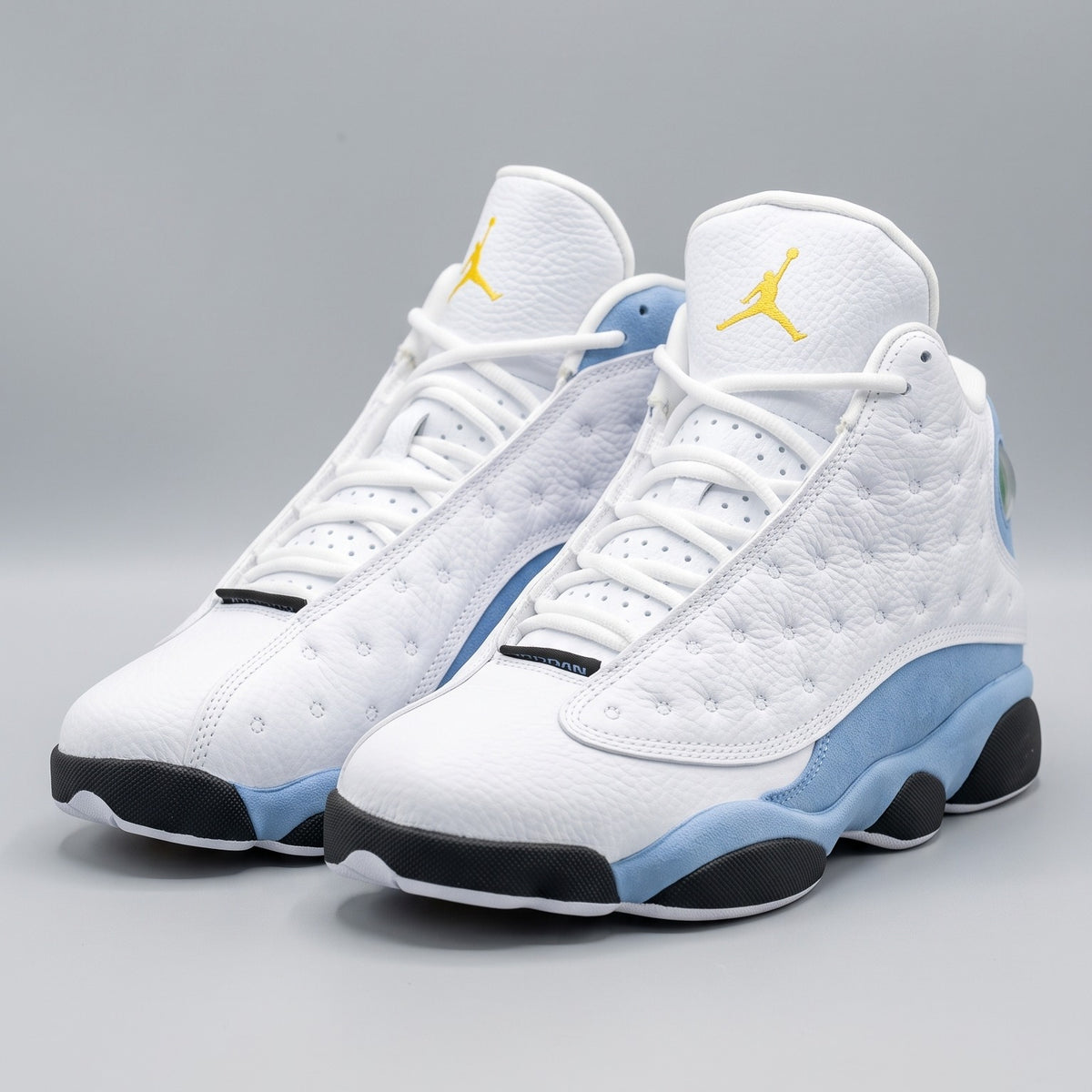 Air Jordan 13 Retro - Blanco / Azul