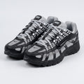 Nike P-6000 - Negro / Gris