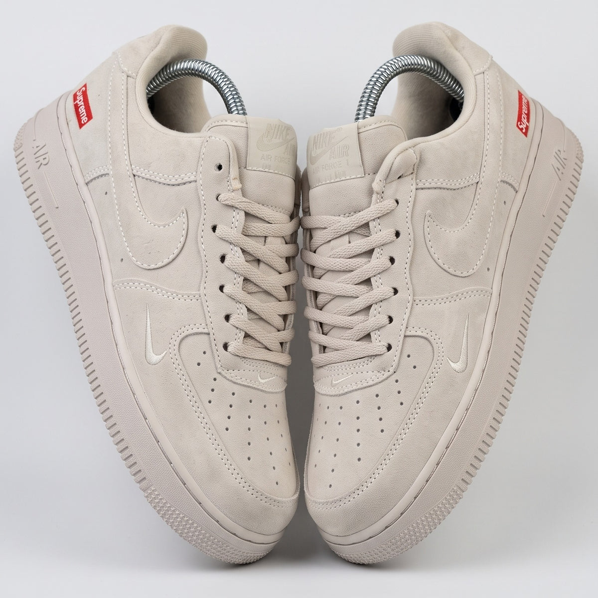 Nike Air Force 1 Low - Beige gamuza